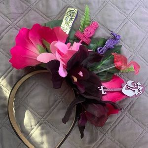 Swizzle stick half crown. Tiki girl’s dream